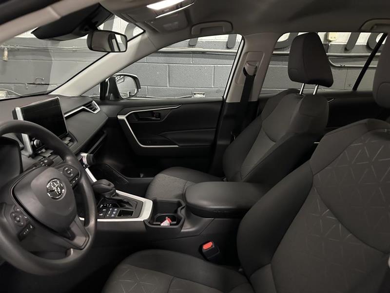 Toyota
Rav4
2023